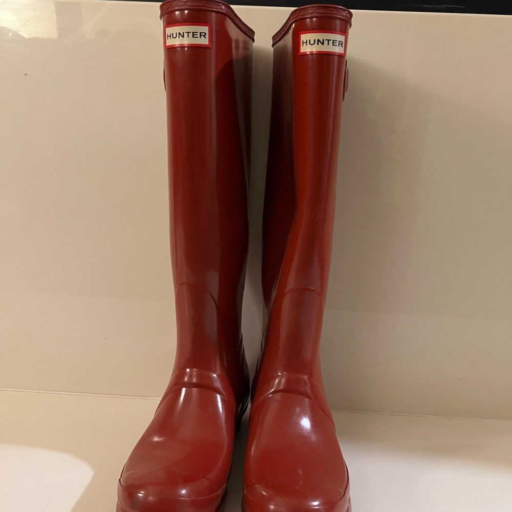 Hunter Women's Classic Red Tall Rain Boots